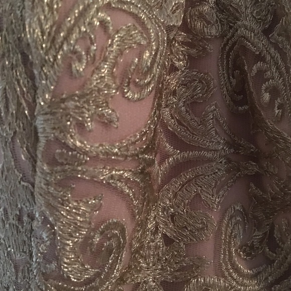 Formal gown - Picture 2 of 7